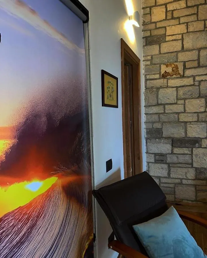 Palermiti Luxury Rooms Himare 0*,